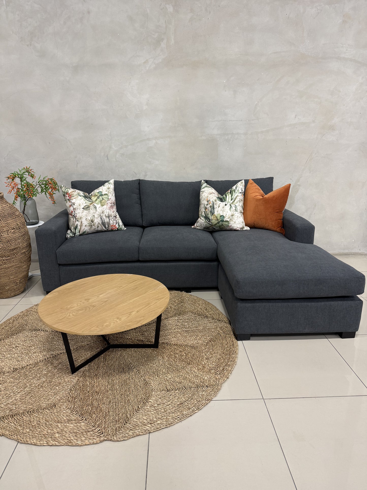 Comfortable L shaped daybed, discounted for Black Friday