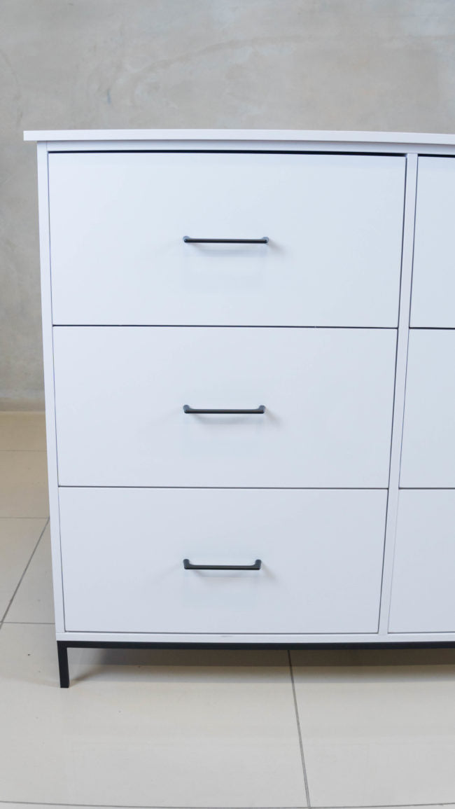 BAKER CHEST OF DRAWER