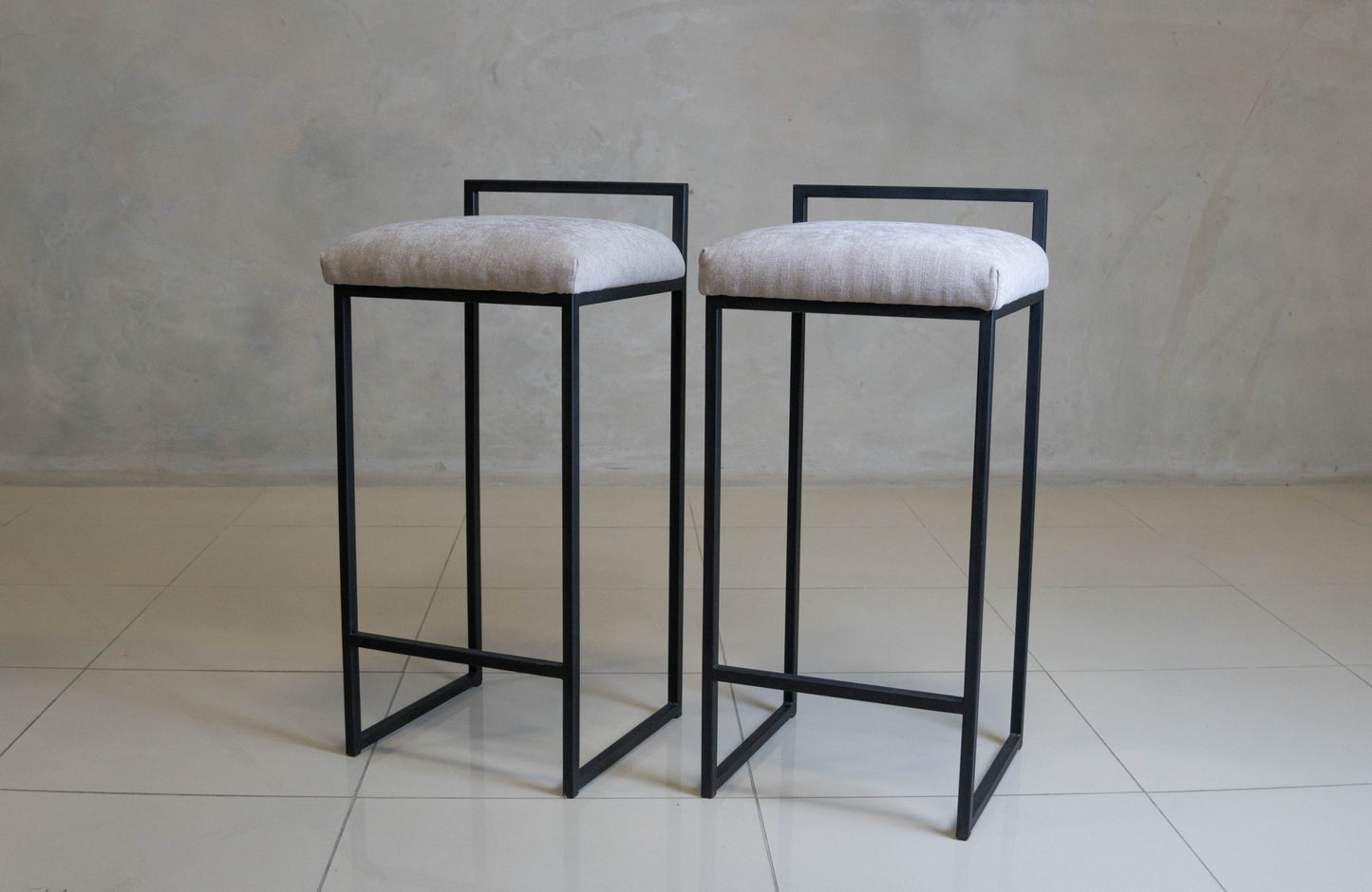 SAHARA BAR STOOL