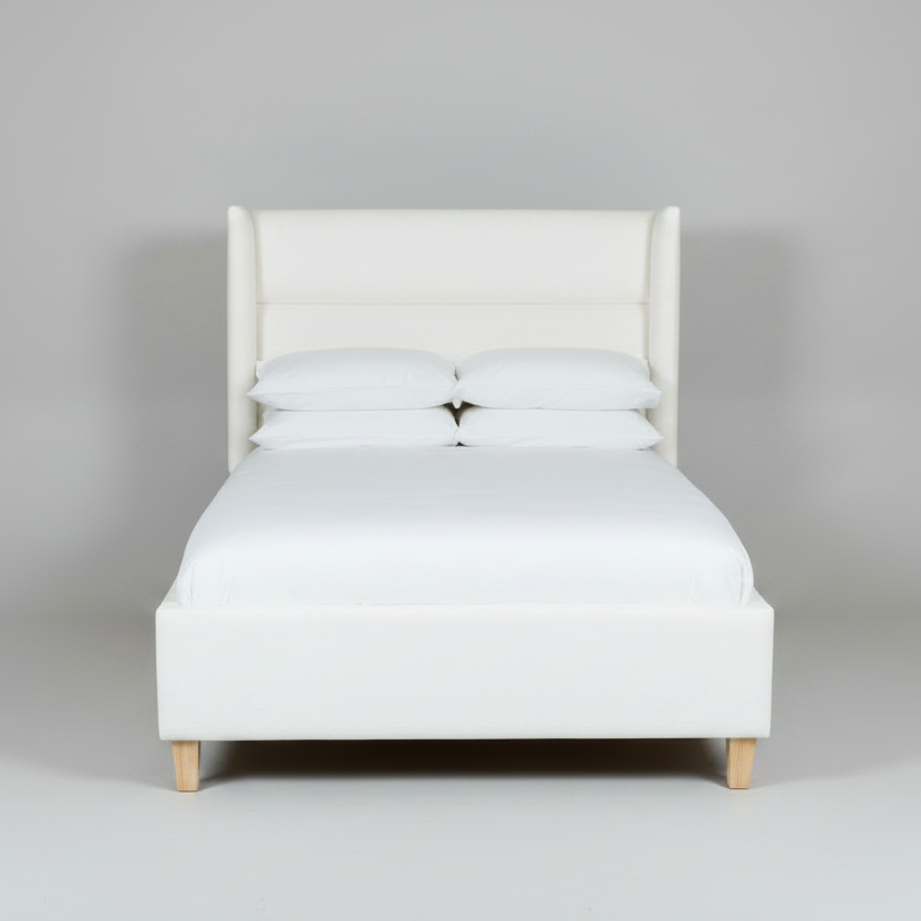 Saloon Upholstered bed
