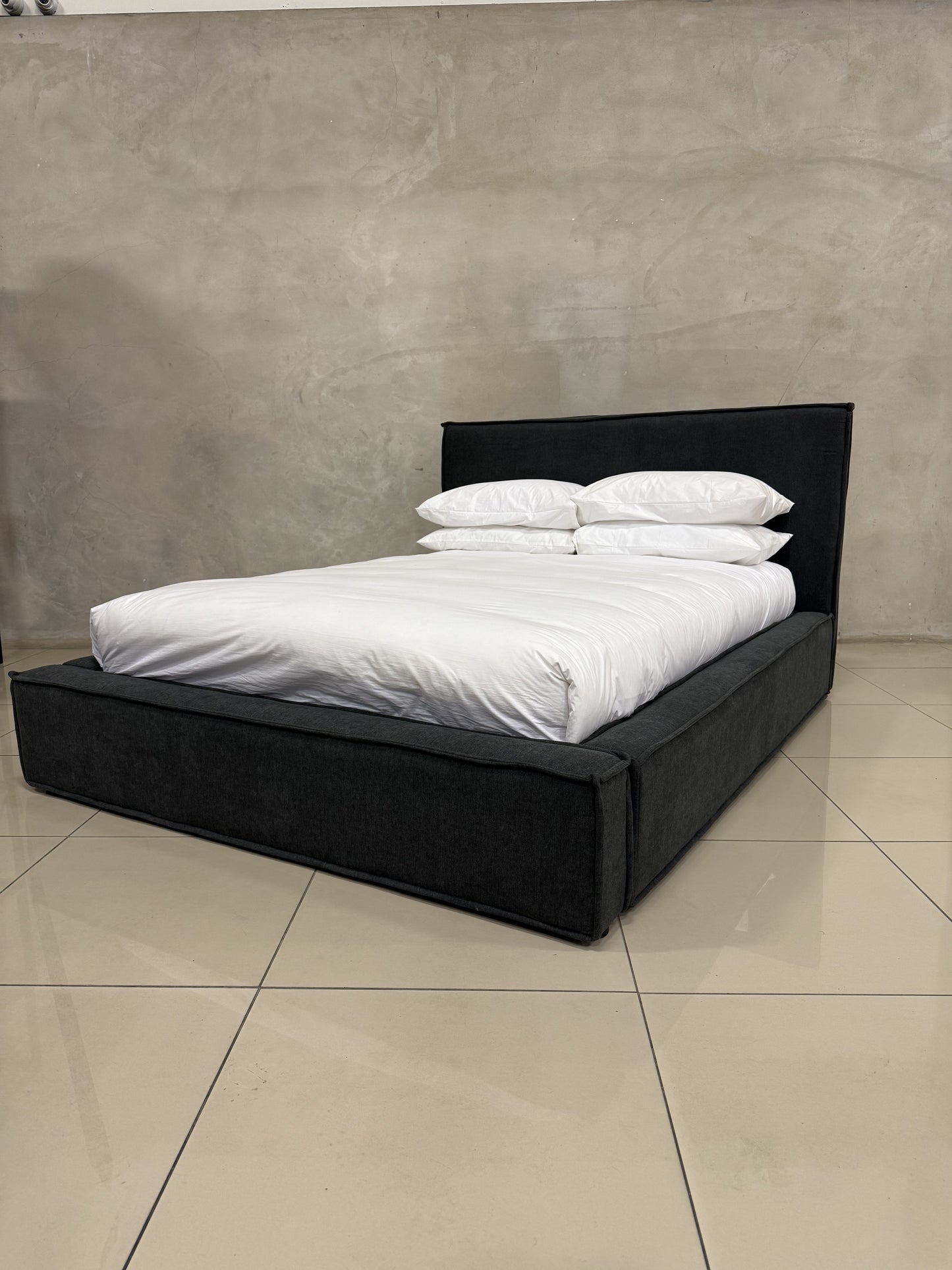 Luka Upholsterd Bed Set