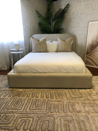 Willow Upholstered bed set