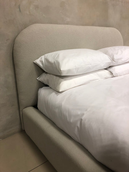 Willow Upholstered bed set