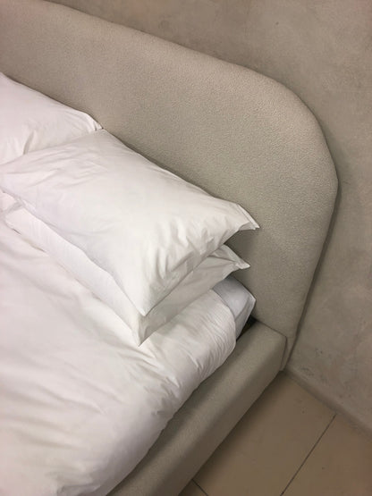 Willow Upholstered bed set