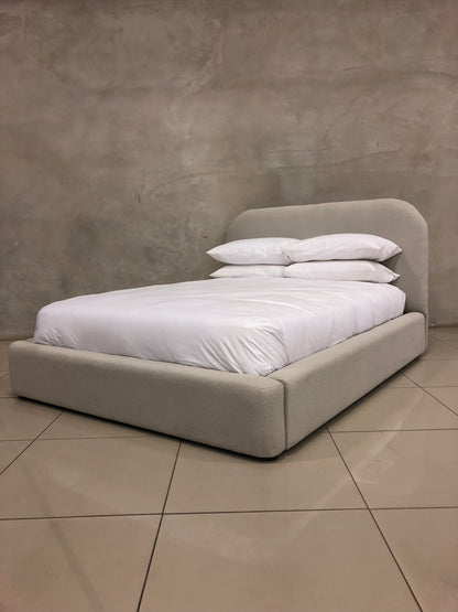 Willow Upholstered bed set