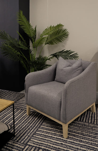 Elegant lounge chair, handcrafted and customisable.